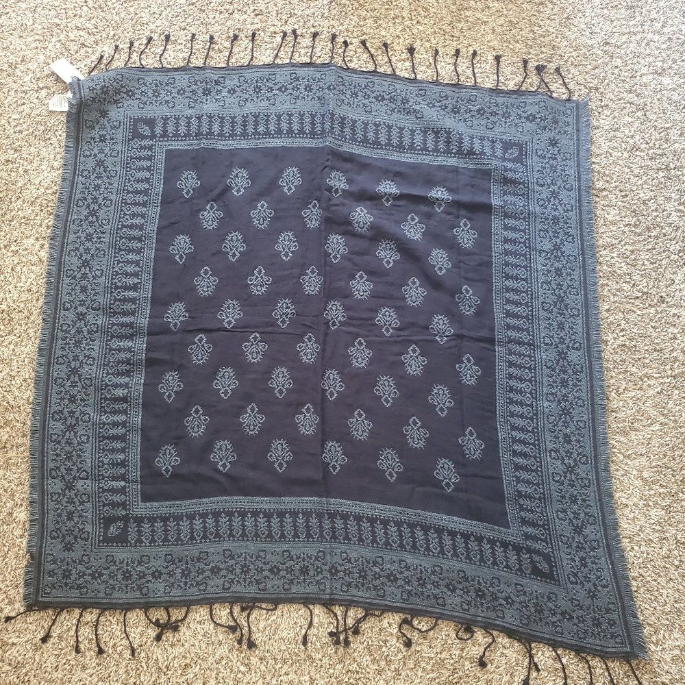 NWT Abercrombie & Fitch Navy Blue Scraf One Size